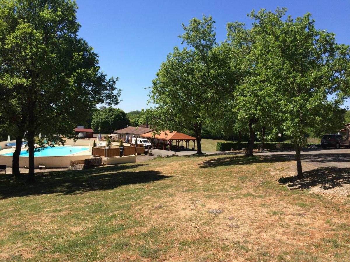 Les Sentiers Du Causse Hotel Lentillac du Causse Luaran gambar
